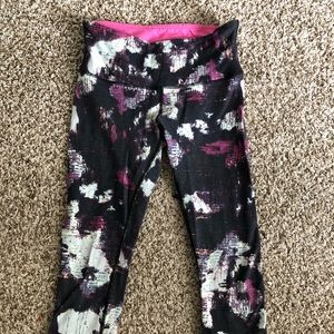Lululemon yoga pants